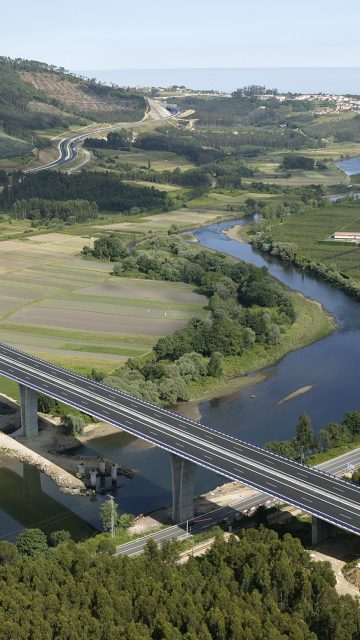 Viaducto del Río Nalón. Autovía del Cantábrico A-8. Tramo: Soto del Barco – Muros de Nalón. Asturias