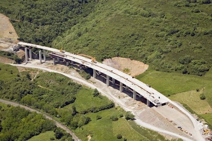 tecpresa postesado en viaductos con cimbra autolanzable tramo Molledo-Pesquera