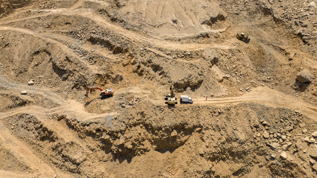Vista a dron de la Construccion del proyecto vial Chimbote Peru de Ferrovial