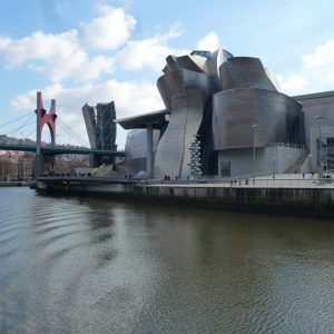 Museo-Guggenheim-Bilbao-construido-por-Ferrovial