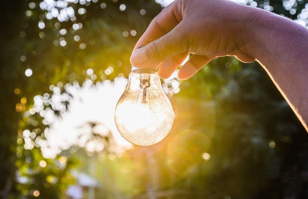 reduce power consumption light bulb