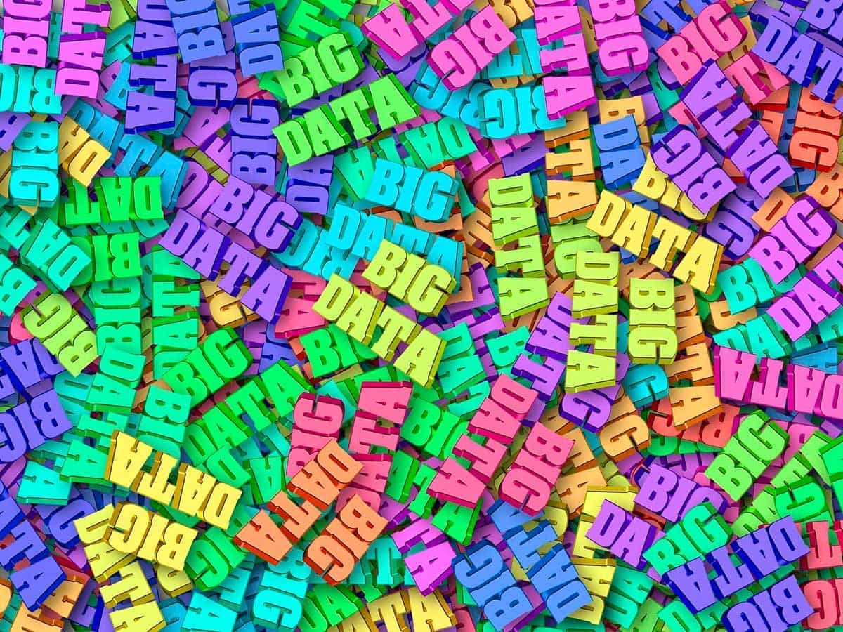 Mosaico con la palabra Big Data en colores