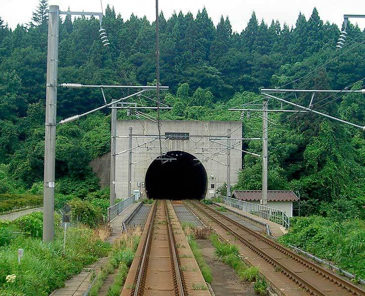 Una de las entradas a los 54 kilómetros del túnel de Seikan 