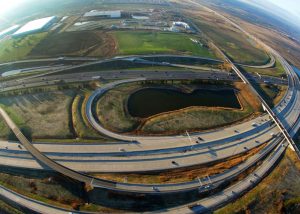 conexiones de varias autopistas y carreteras