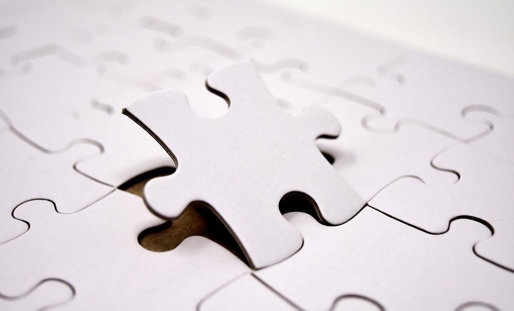 Image of a puzzle piece fitting in with the rest, simulating the learning that big data implies