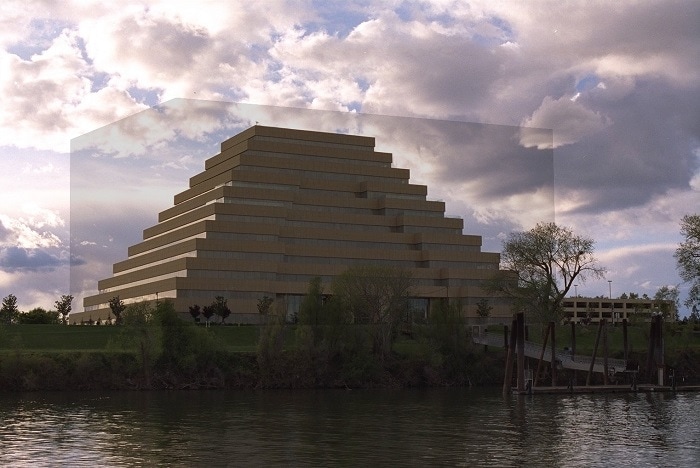  La Ziggurat, 