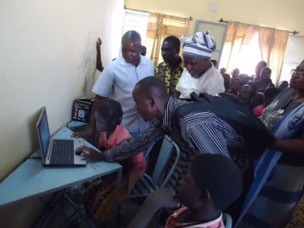informatizar aulas en Burkina Faso