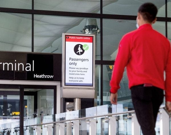 señalización e información en el aeropuerto de Heathrow