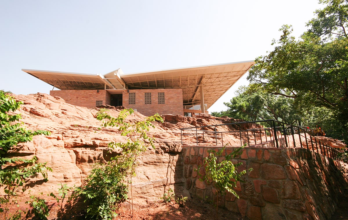 Edificio diseñado para el Parque Nacional de Mali 