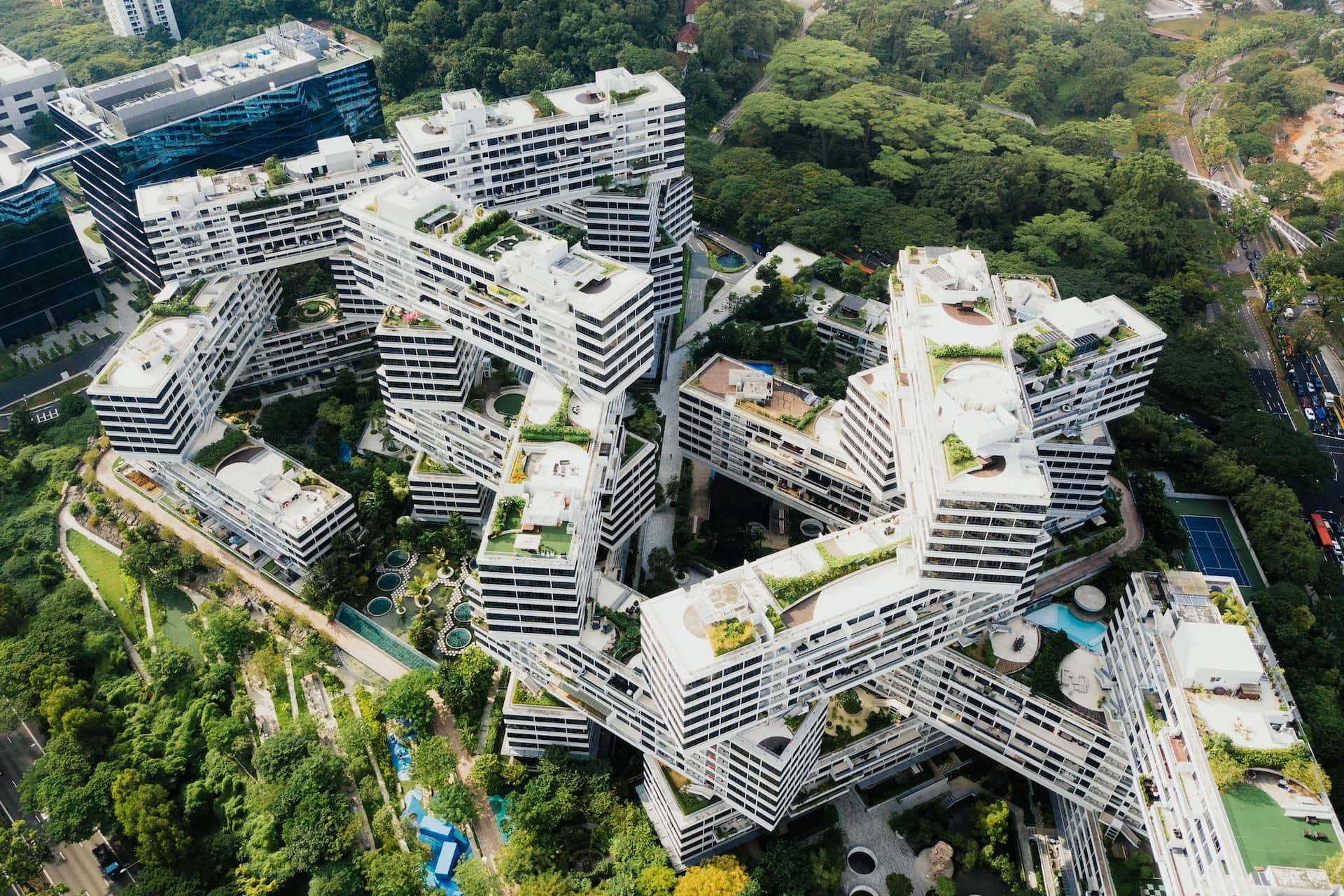 The interlace ecobrutalismo posmodernista