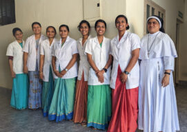 Mujeres indias del Hospital Mundakayam Medical Trust
