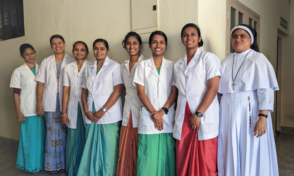 Mujeres indias del Hospital Mundakayam Medical Trust