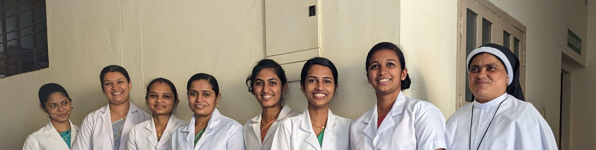 Mujeres indias del Hospital Mundakayam