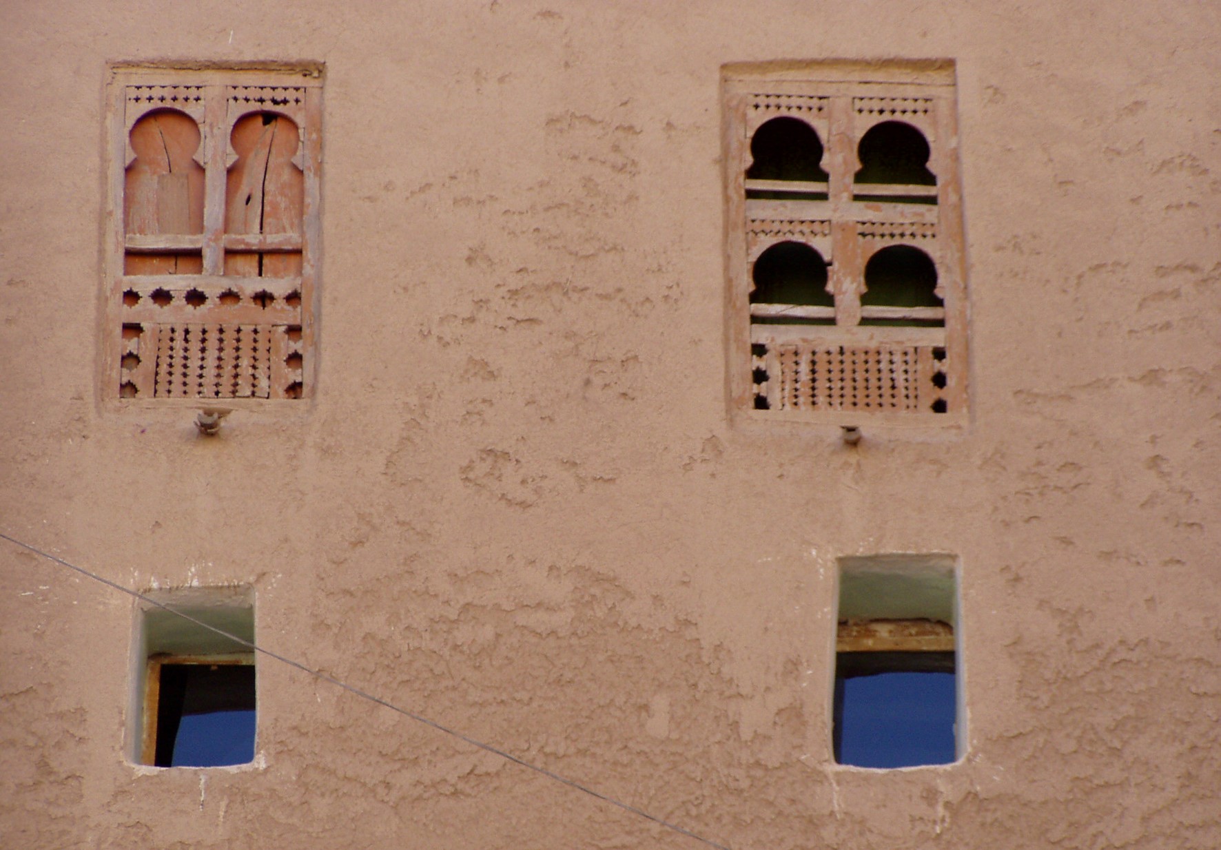 The size of the windows increases on the higher floors