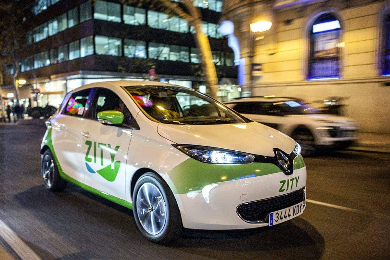 coche carsharing zity, ferrovial y renault