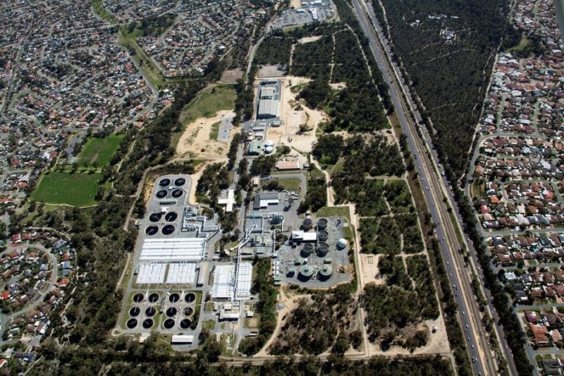 Vista aérea de la planta de tratamiento de aguas residuales de Beenyup en australia