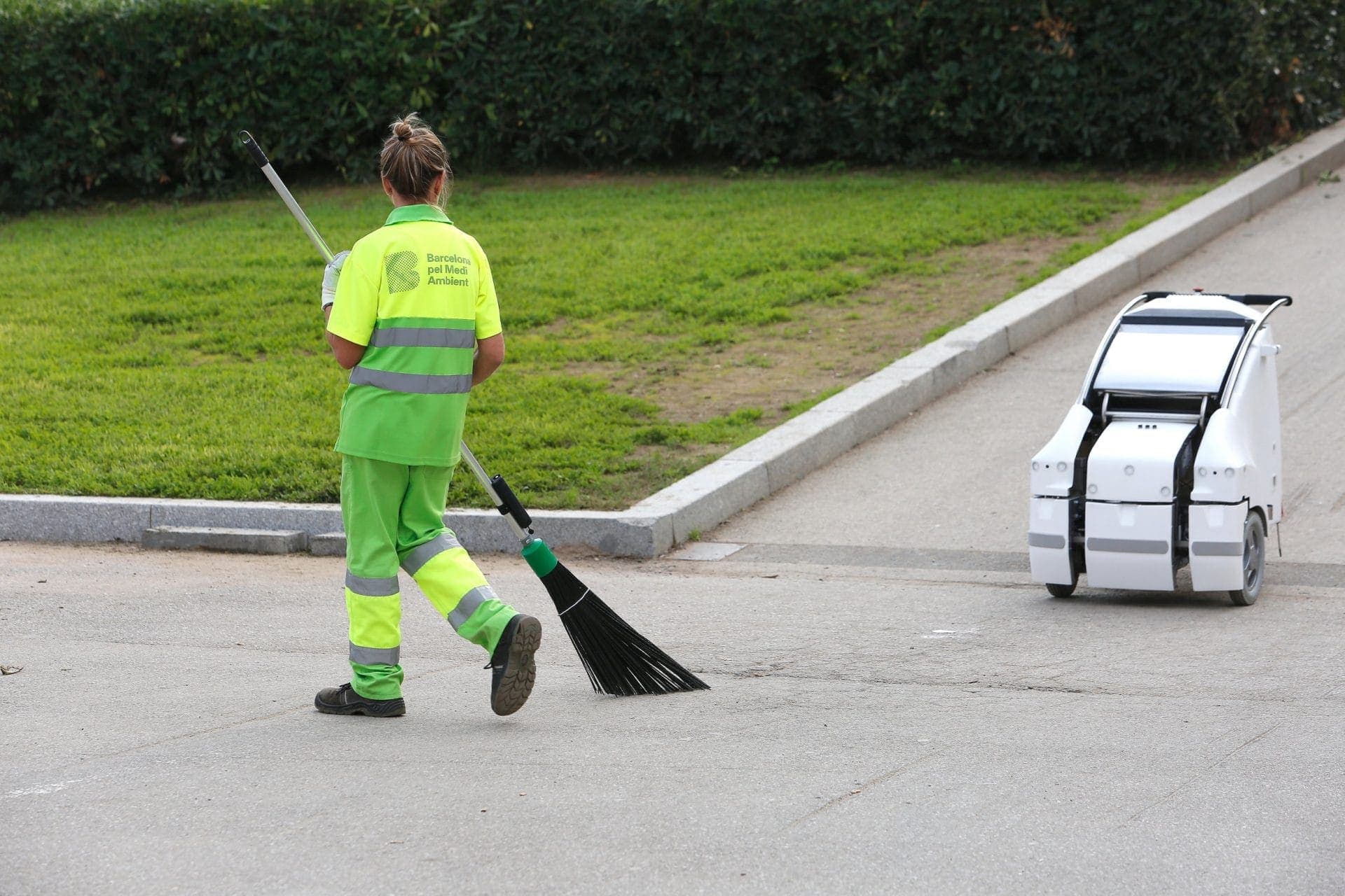 Street Cleaning Robot