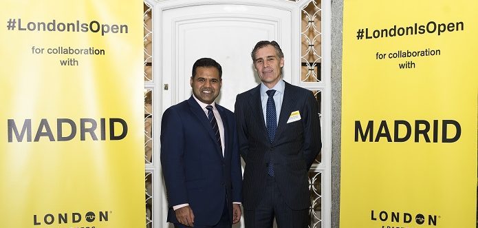 Rajesh Agrawal, Deputy Mayor of London fur Business, and Santiago Oliavres, CEO of Ferrovial Services during the presentation of Londoners' Lab, reciclying in London