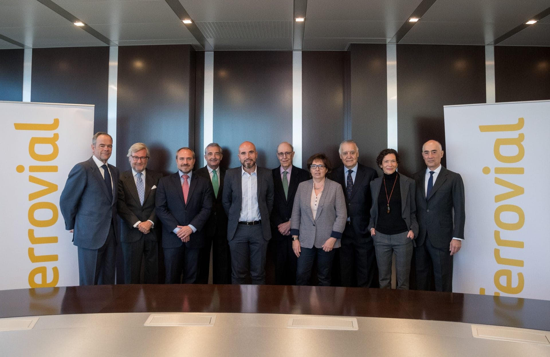 From left to right: Íñigo Meirás, CEO of Ferrovial; Benjamín Aparicio, Chairman of World Vision; Javier Ruiz, Managing Director for Spain of World Vision; José Ignacio Caballero, Chairman of the Delegate Commission of Altius Foundation; Pablo Aledo Martínez, Managing Director of Altius Foundation; José Luis Leal, Chairman of Acción Contra el Hambre; Carmen Gayo, Communication and Fundraising Director of Acción Contra el Hambre; Jaime Montalvo, Chairman of Ayuda en Acción; Marta Marañón, Institutional Relations Director of Ayuda en Acción; and Rafael del Pino, Chairman of Ferrovial.