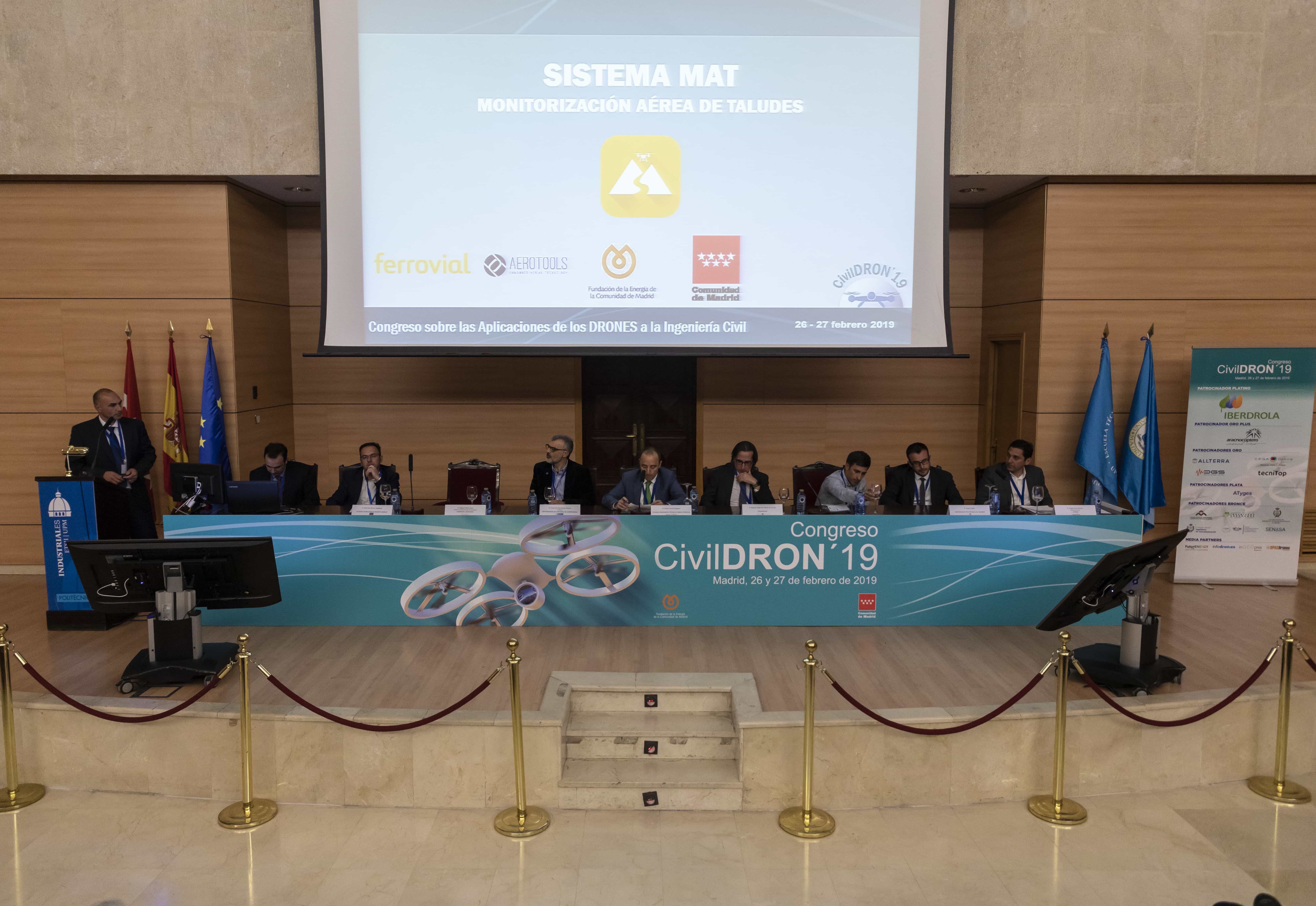 Miguel Ortín explicando SISTEMA MAT: Monitorización Aérea de Taludes con Drones (Ferrovial) Miguel Ortín explicando SISTEMA MAT: Monitorización Aérea de Taludes con Drones (Ferrovial)