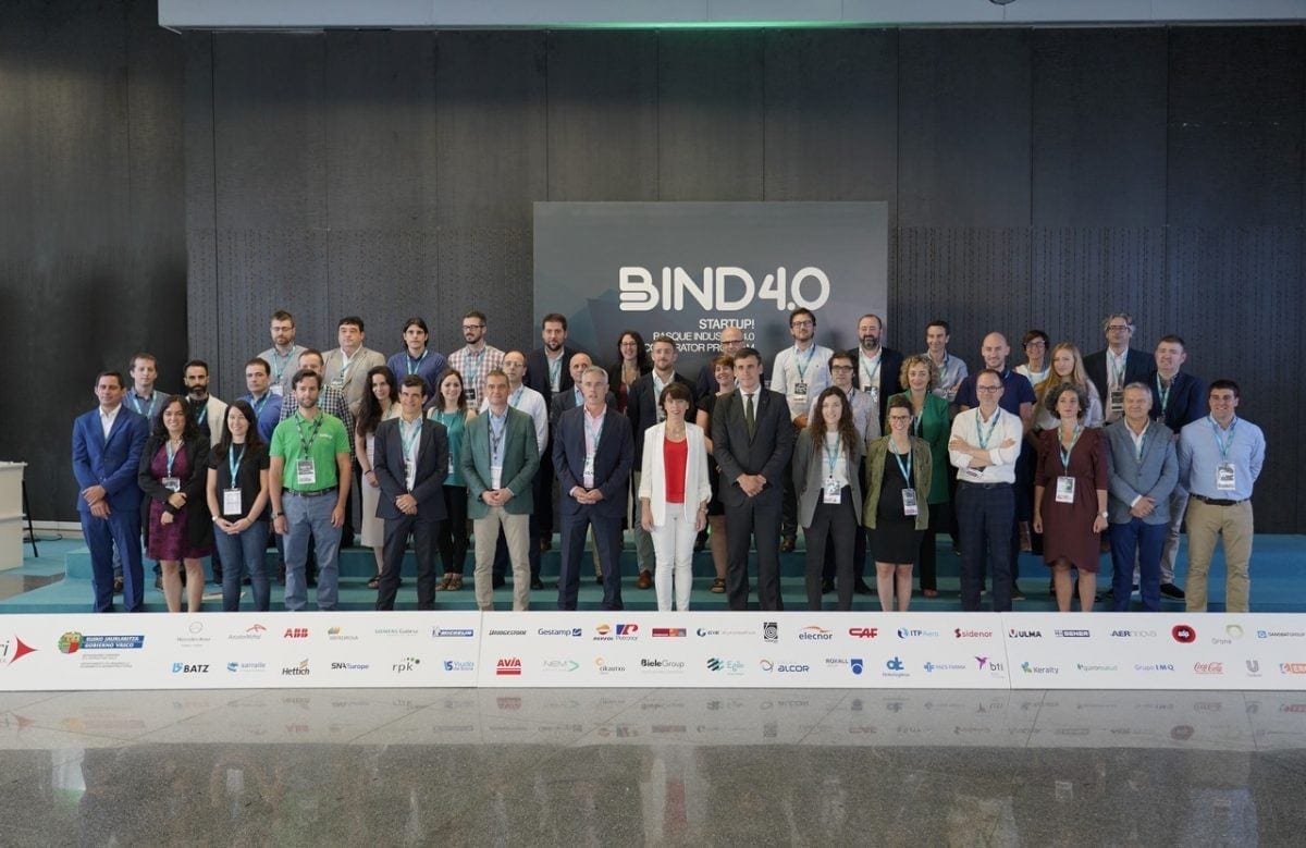 Foto de grupo de los asistentes a BIND 4.0