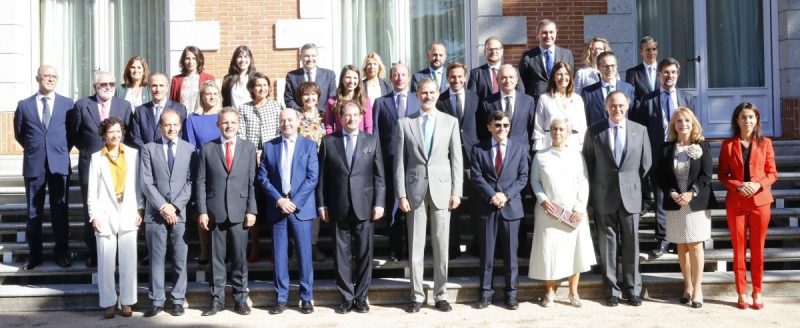 Foto de los asistentes a la audiencia real de Forética con el Re Felipe VI