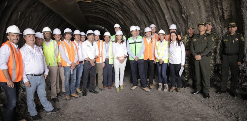 Image of the vice president of Colombia during the visit to the cocoa route