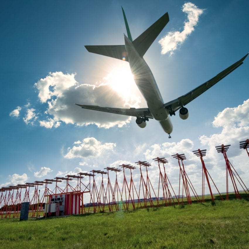Heathrow Aeropuerto Londres Emisiones Carbono Aviacion Neutral Cambio Climatico Sostenibilidad Viajes Avion