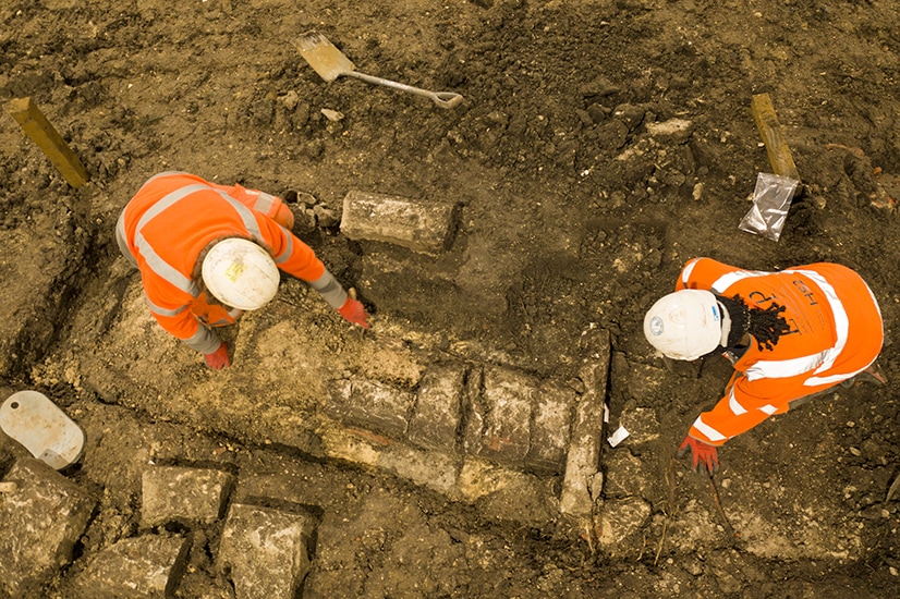 HS2 High Speed Rail Archaeologists 9th Century Ruins Buckinghamshire
